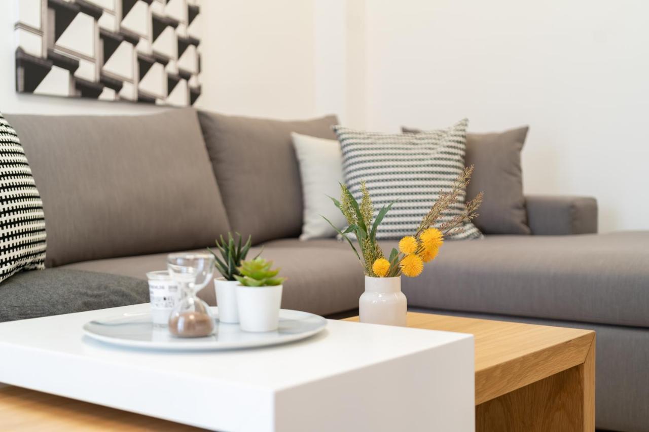Pagrati'S Best Apartment เอเธนส์ ภายนอก รูปภาพ
