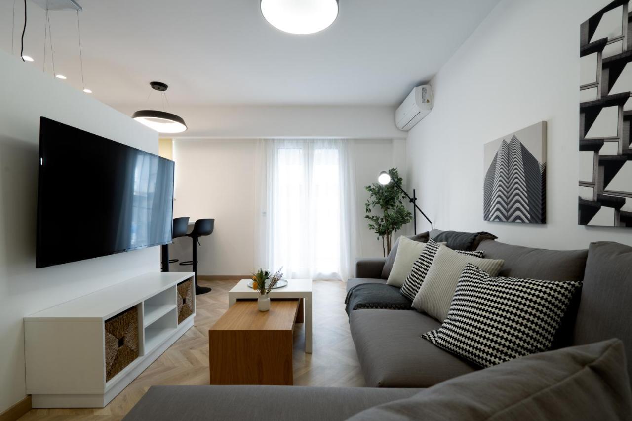 Pagrati'S Best Apartment เอเธนส์ ภายนอก รูปภาพ